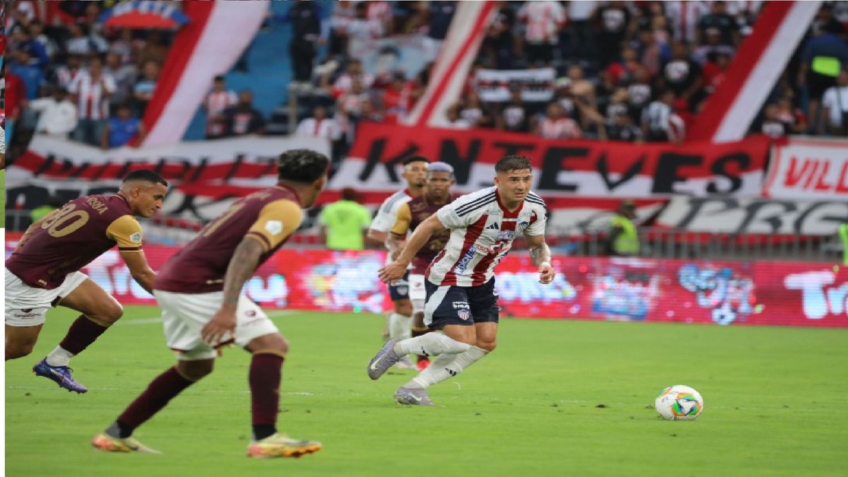 Junior saca ventaja al Tolima y va por el título.