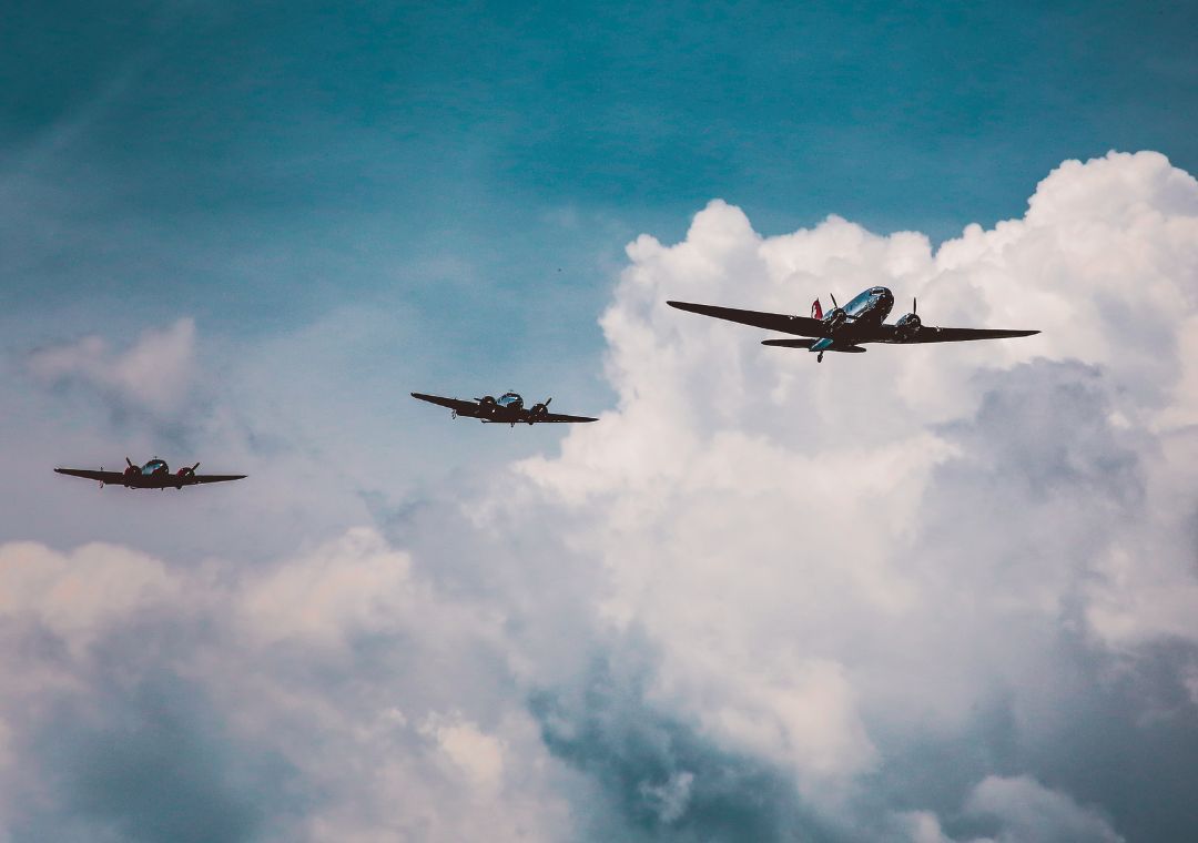 Venezuela denunció que aviones pasaron cerca de su territorio marítimo.