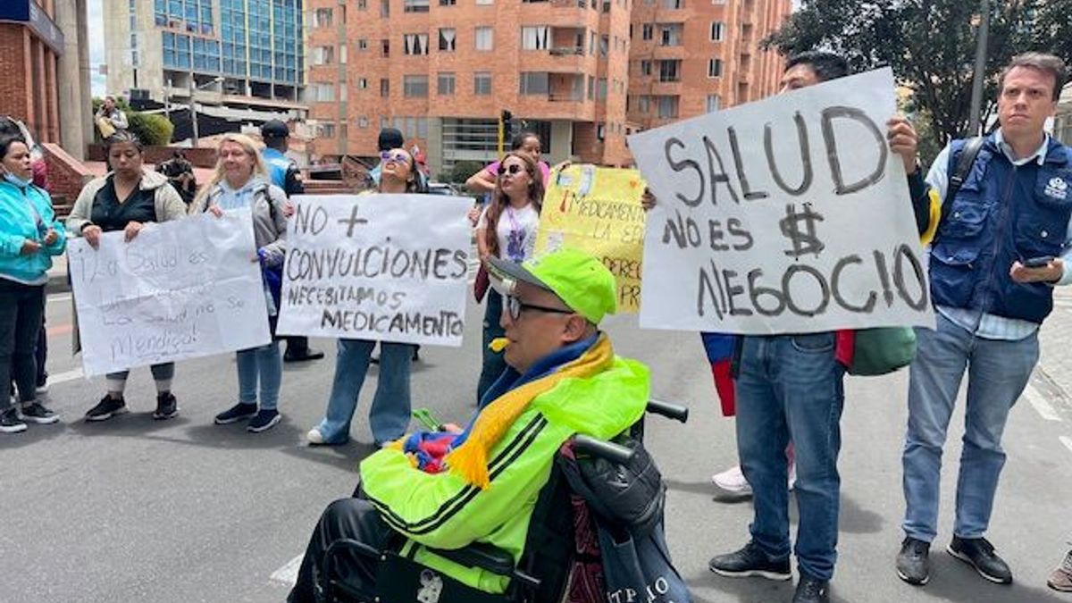 Protesta de pacientes de Alto Costo.