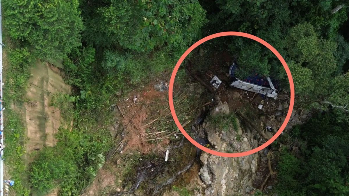 La investigación tomó mayor relevancia tras conocerse que una de las víctimas habría advertido a su madre, horas antes del accidente, sobre graves fallas mecánicas en el bus.