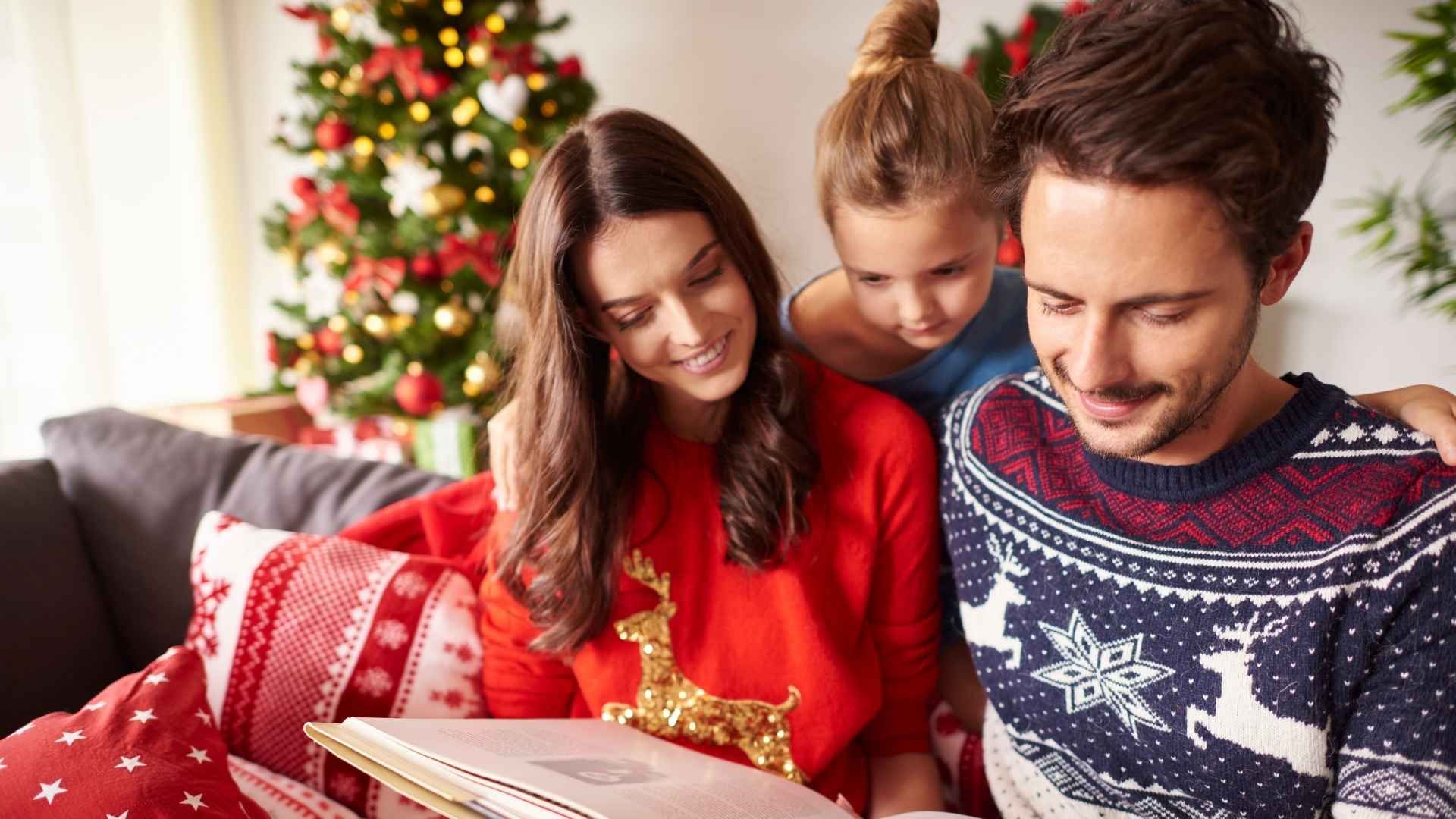 La tradición de la novena de aguinaldos también incluye oraciones por empleo y sustento familiar.