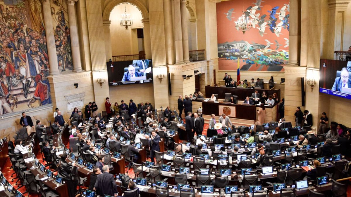 Se hunde la reforma a la salud.