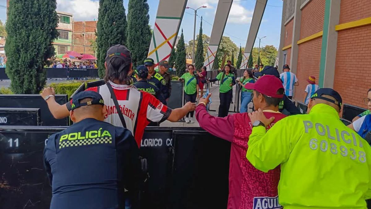 Entrada al estadio Manuel Murillo Toro de Ibagué | Estadio de Ibagué