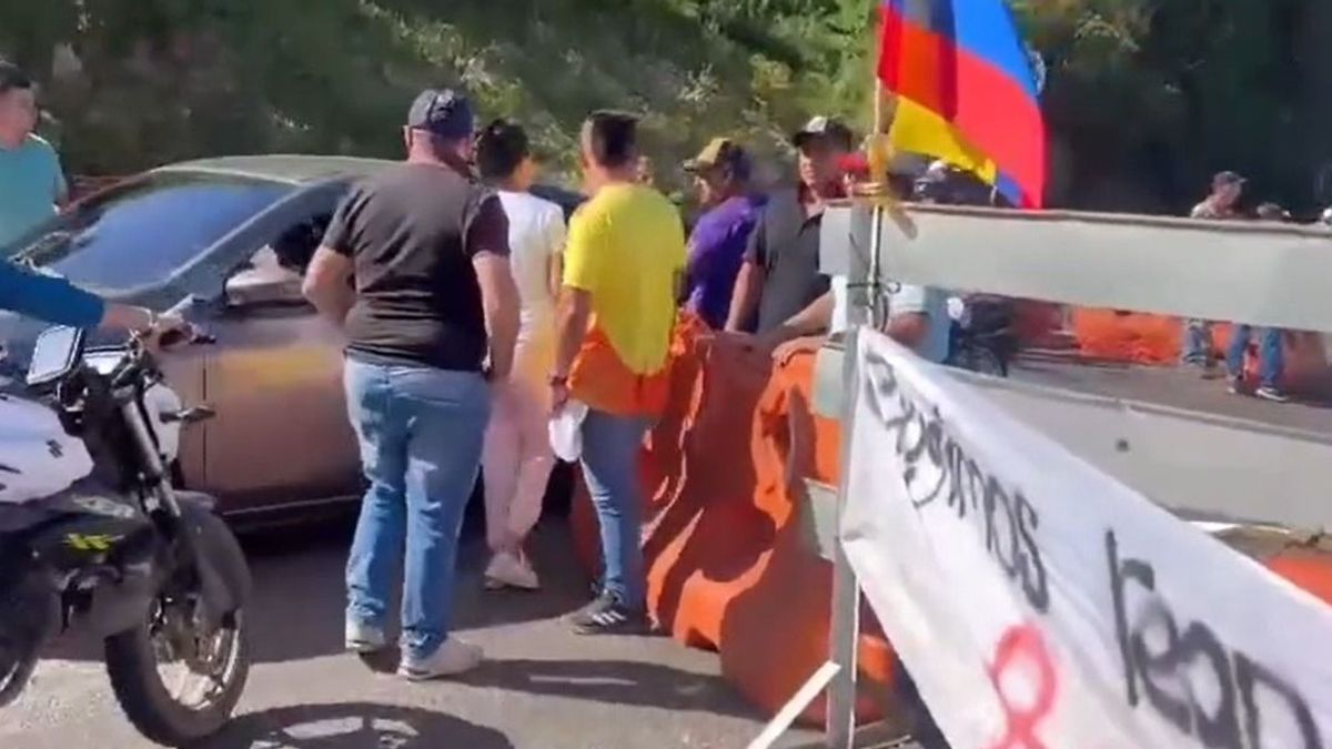 El paso vehicular en el sector Angelinos se sigue recuperando por parte de la Concesión Ruta del Cacao.