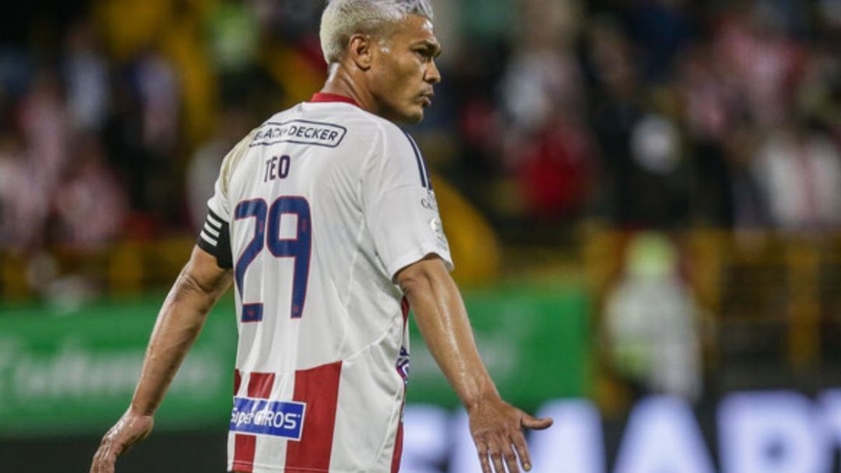 El delantero tiene quince títulos grupales en su vitrina personal.