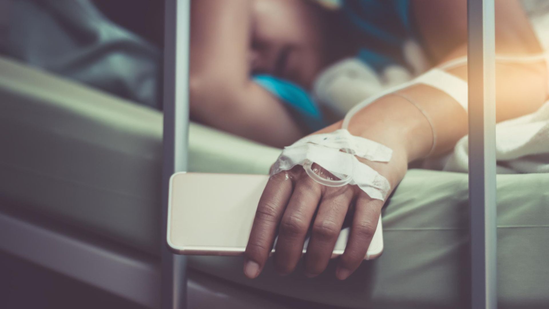 Hoy, con su hijo en casa y en proceso de recuperación, Marta envía un mensaje claro: “Que los papás estén más pendientes y que los niños no cojan pólvora, que no reciban nada de nadie. Esto no es un juego”.