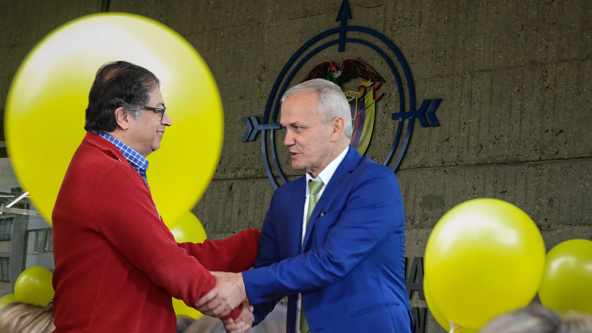 Carlos Ramón González