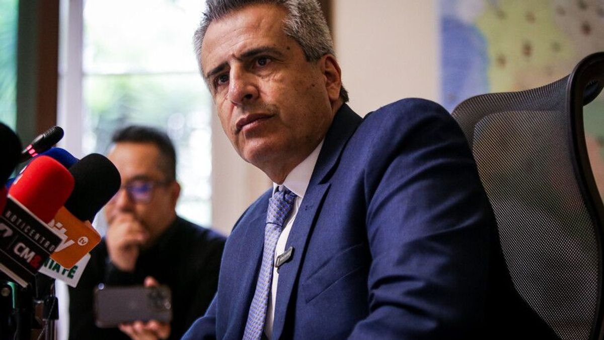 El exfuncionario no se presentó de manera presencial a las primeras audiencias.