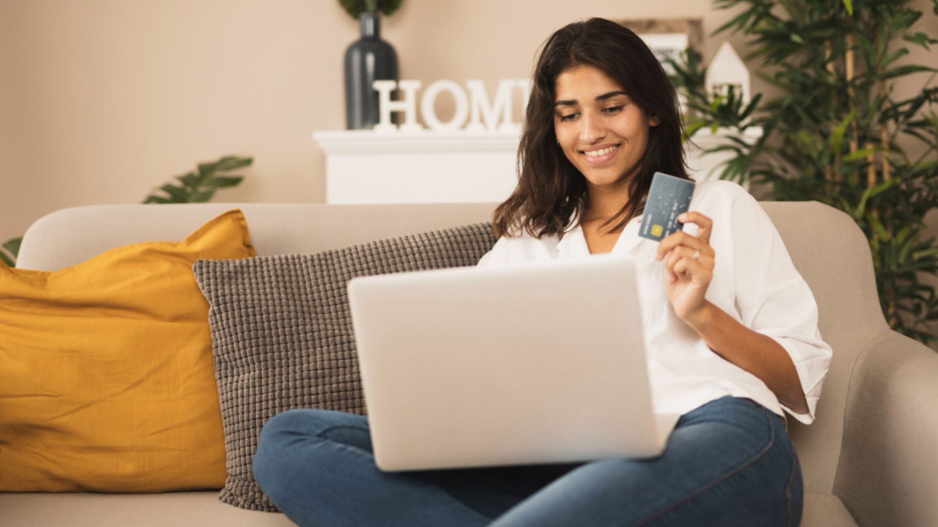 Una vez hecho el depósito, el participante puede empezar a ofertar, teniendo en cuenta el valor base y los incrementos que define el sistema.