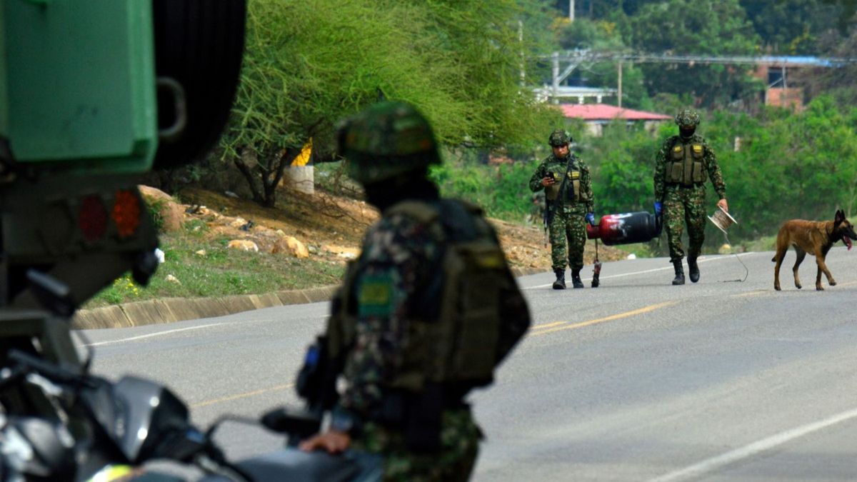 El Ejército confirmó que "como resultado de este repudiable hecho, lamentablemente fueron asesinados seis de nuestros hombres.