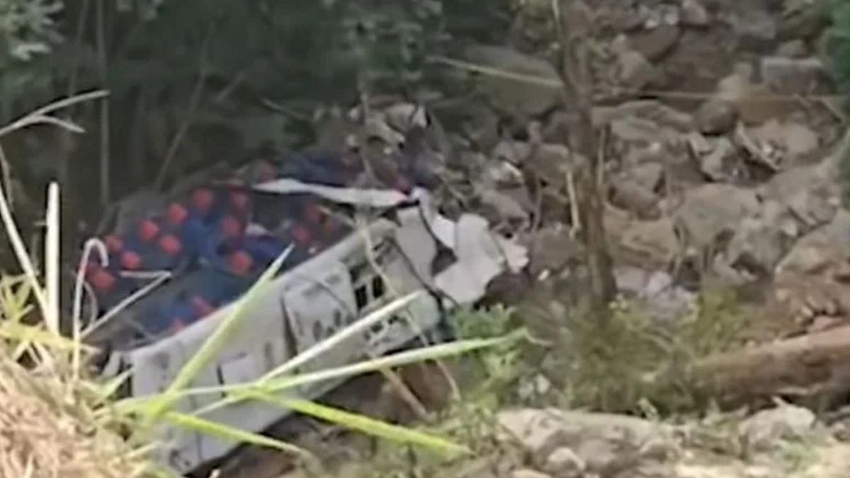 Santiago presenta asentamiento en la columna y múltiples fracturas.