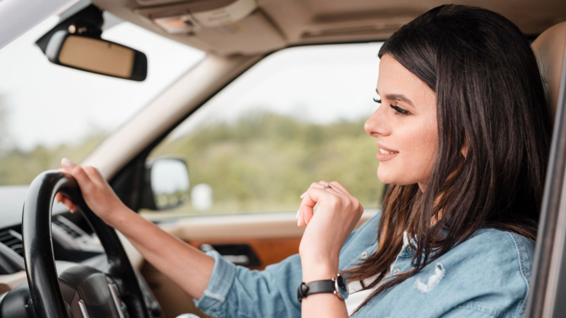 Las direccionales están para eso, para decirle a los demás qué se va a hacer. Usarlas no toma más de un segundo y evita muchos problemas.