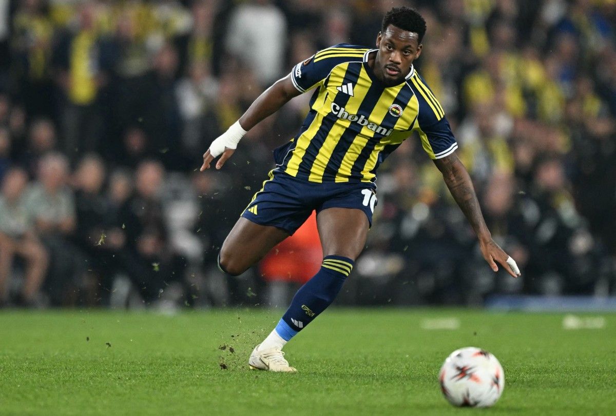 El delantero Jhon Durán fue vendido por Aston Villa al Al-Nassr de Arabia Saudita en una operación cercana a los 77 millones de euros.