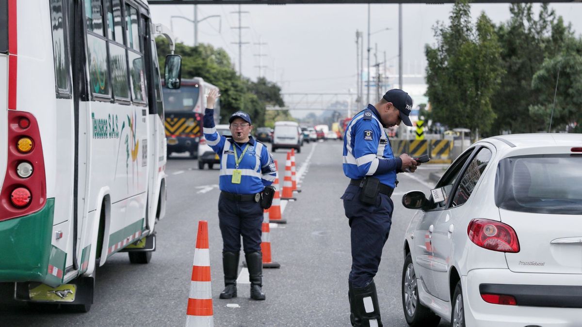 Autoridades recomiendan mantener la prudencia vial pese a la ausencia de la restricción.