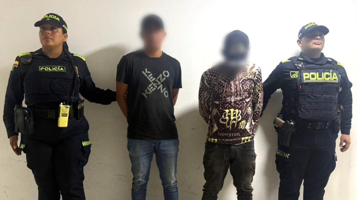 Los dos hombres fueron capturados luego de detonar el artefacto.