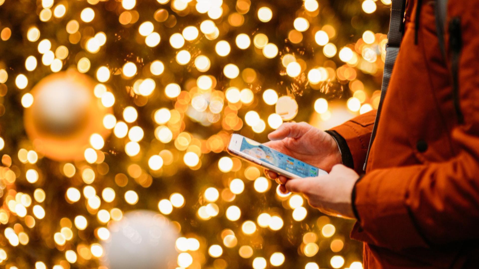 Revisar cables y enchufes para la temporada decembrina previene accidentes y gastos innecesarios.