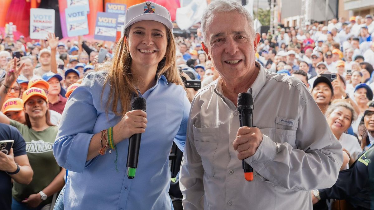 Paloma Valencia y Álvaro Uribe