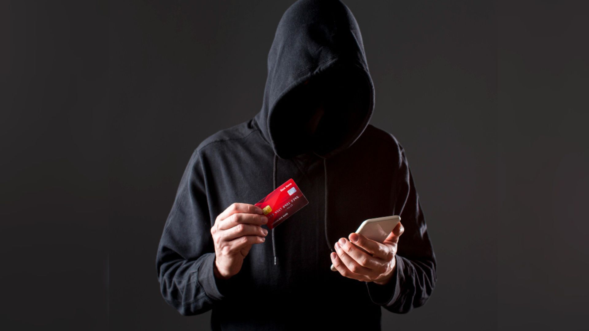 Las estafas por llamadas y mensajes buscan que la víctima entregue información clave sin notar el engaño.