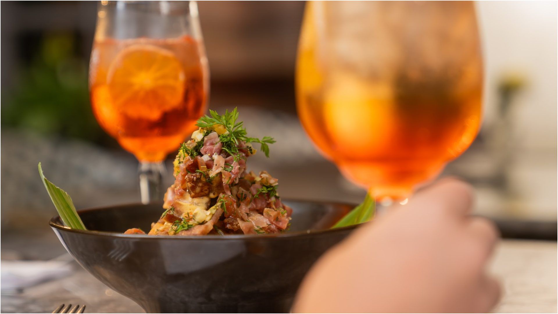  La cena de Navidad incluye pavo al horno, pernil glaseado, lomo Wellington y otras especialidades.