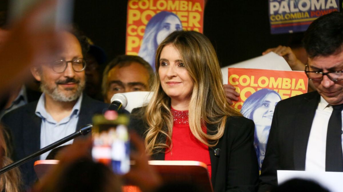 Paloma Valencia llega a 'la gran consulta por Colombia' para las elecciones de 2026