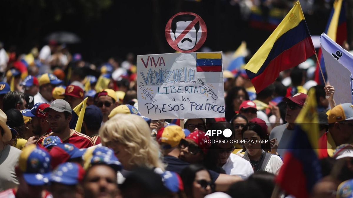 La cifra fue confirmada oficialmente, aunque organizaciones aún verifican varios de los casos liberados.