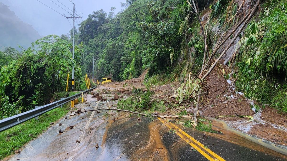 Cierre en la vía Medellín-Urabá por deslizamientos