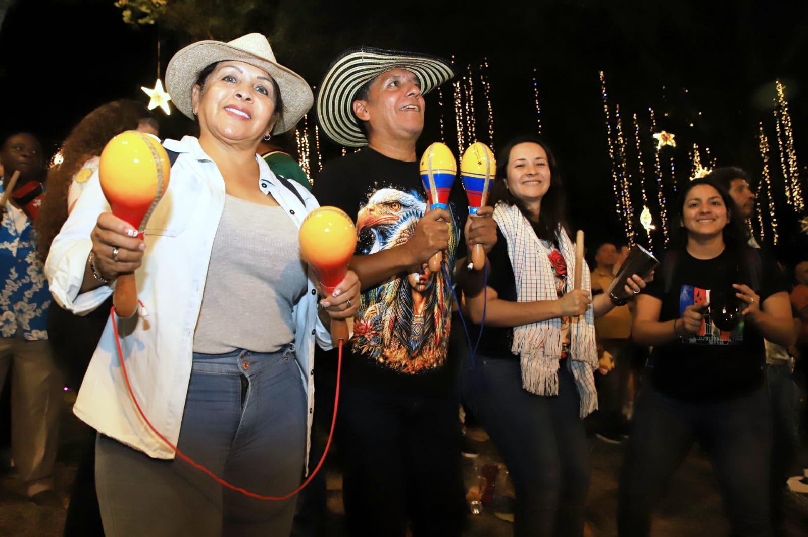 Feria de Cali: al son de las maracas se disfrutó la salsa, con ambiente familiar.