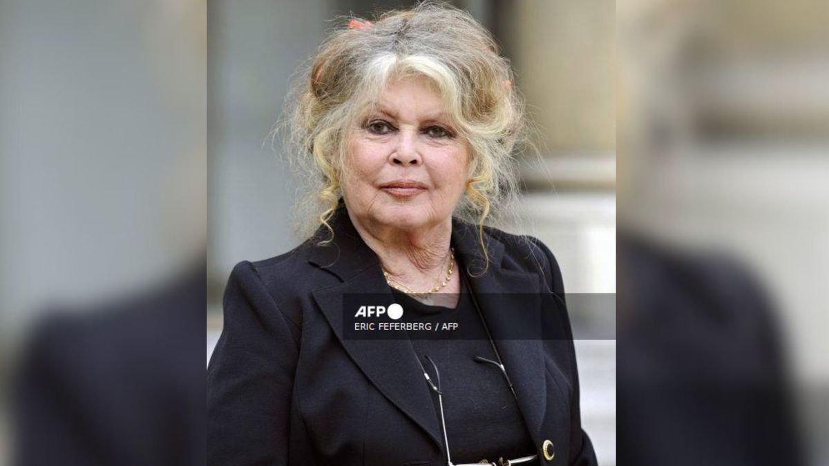 La actriz pasó por Bogotá en 1965 durante una escala aérea que causó gran expectativa mediática.