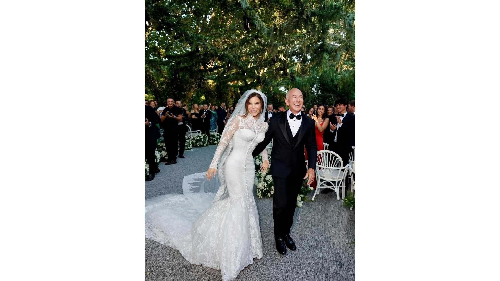 Lauren Sánchez-Bezos y Jeff Bezos realizaron su ceremonia principal el 27 de junio de 2025 en Venecia, Italia.