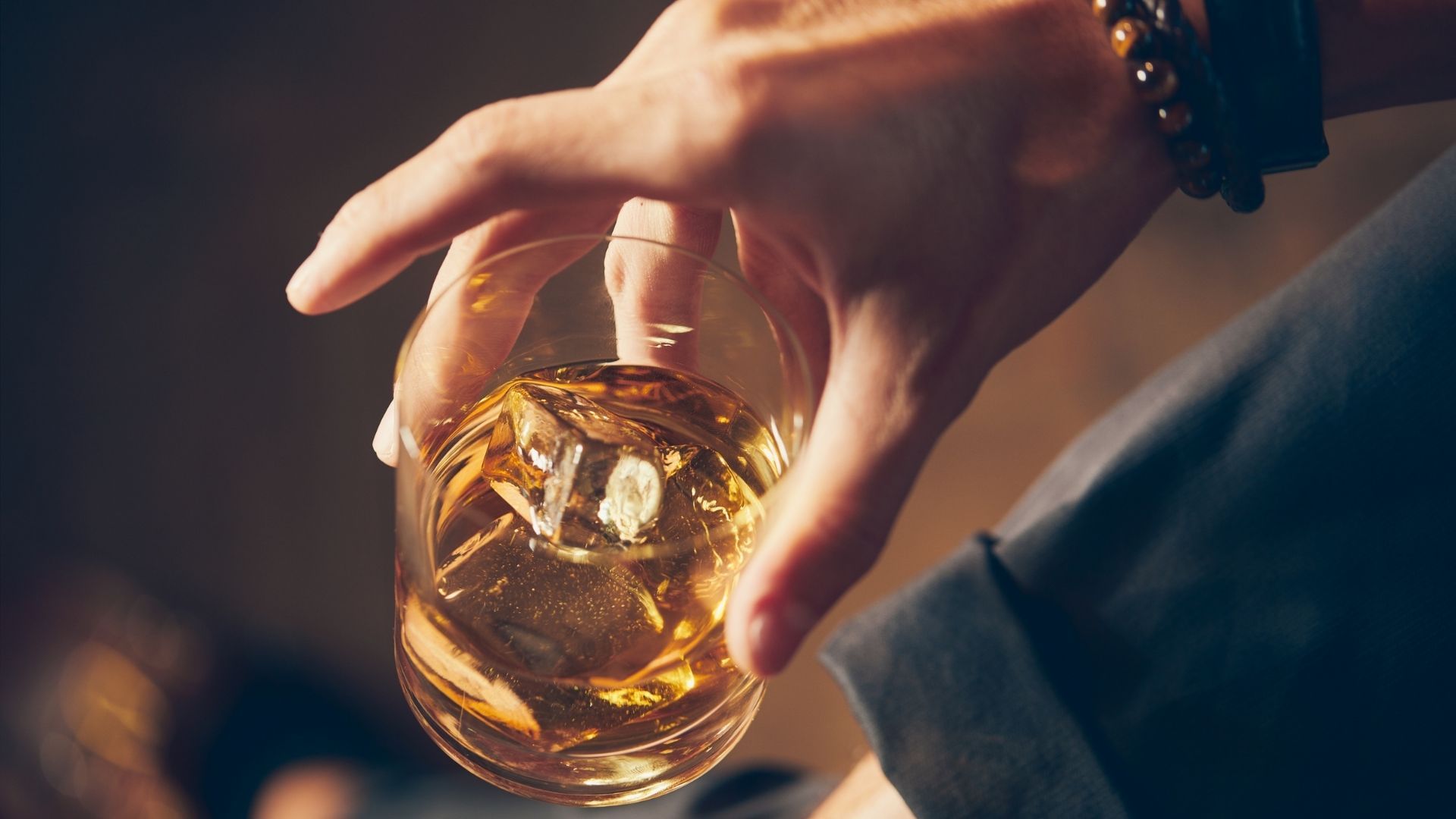 Ron y aguardiente pueden generar efectos similares si se bebe en exceso.