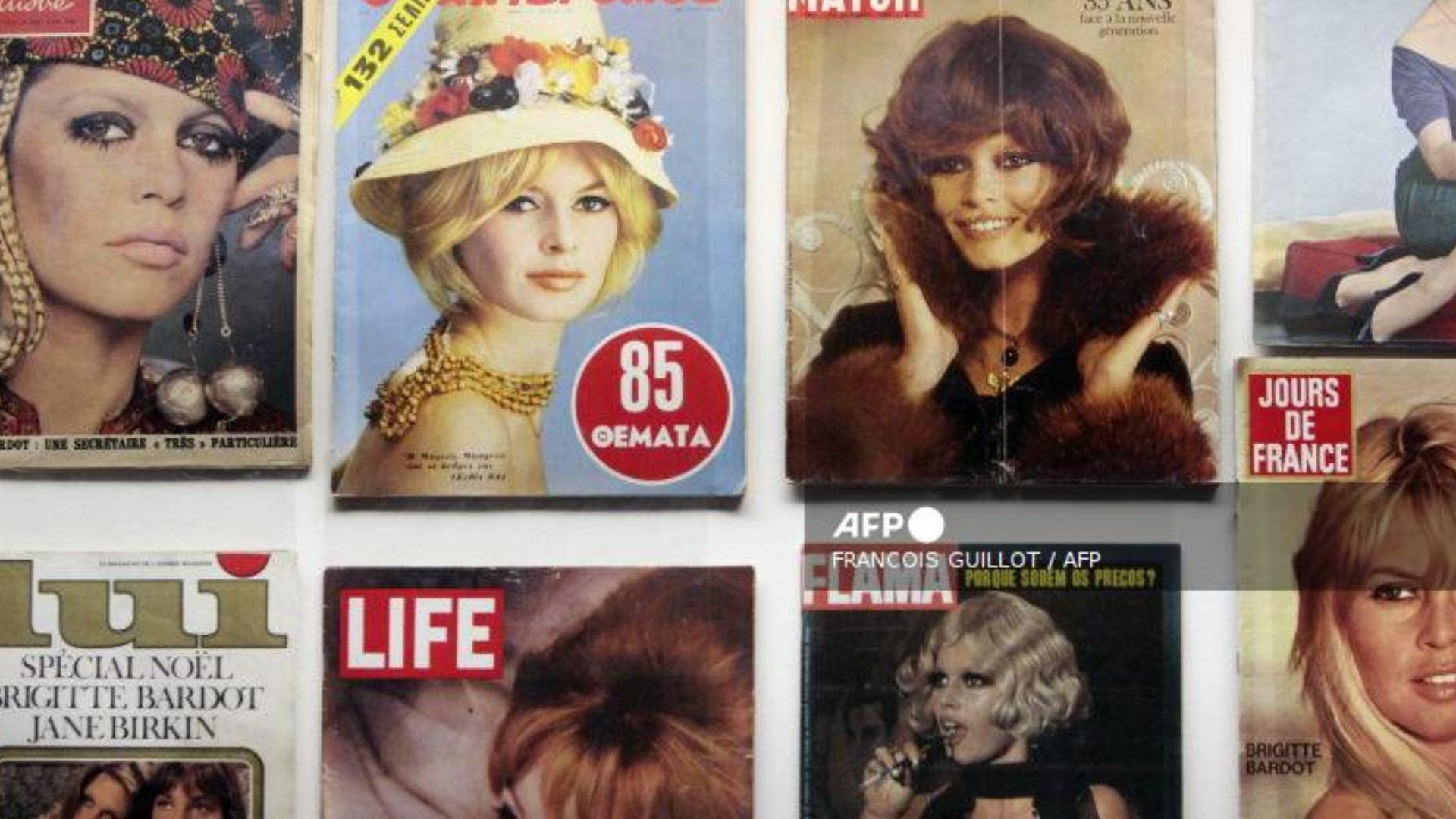 Nicolas-Jacques Charrier nació en 1960 y su custodia fue otorgada a su padre tras el divorcio.