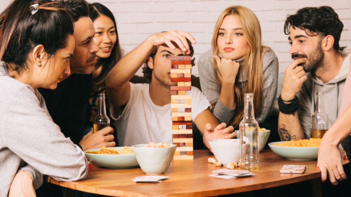 Los planes económicos en casa permiten iniciar el año fortaleciendo la amistad sin necesidad de gastar dinero.