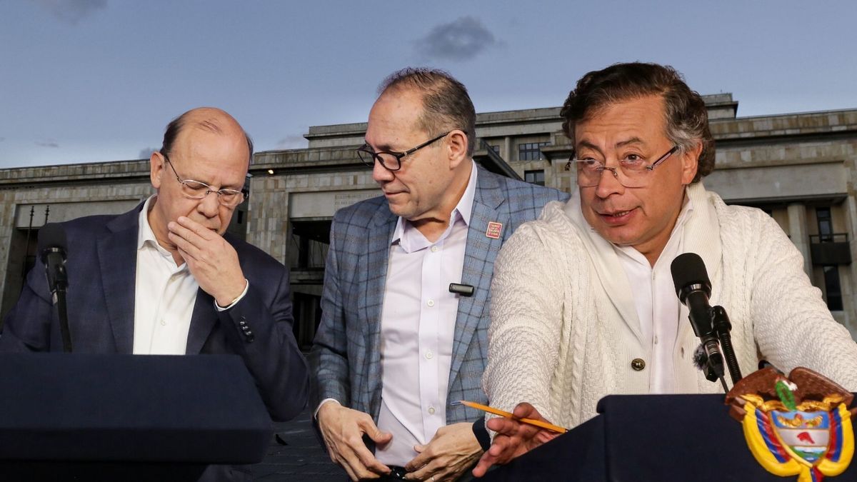 Germán Ávila, Antonio Sanguino y Gustavo Petro