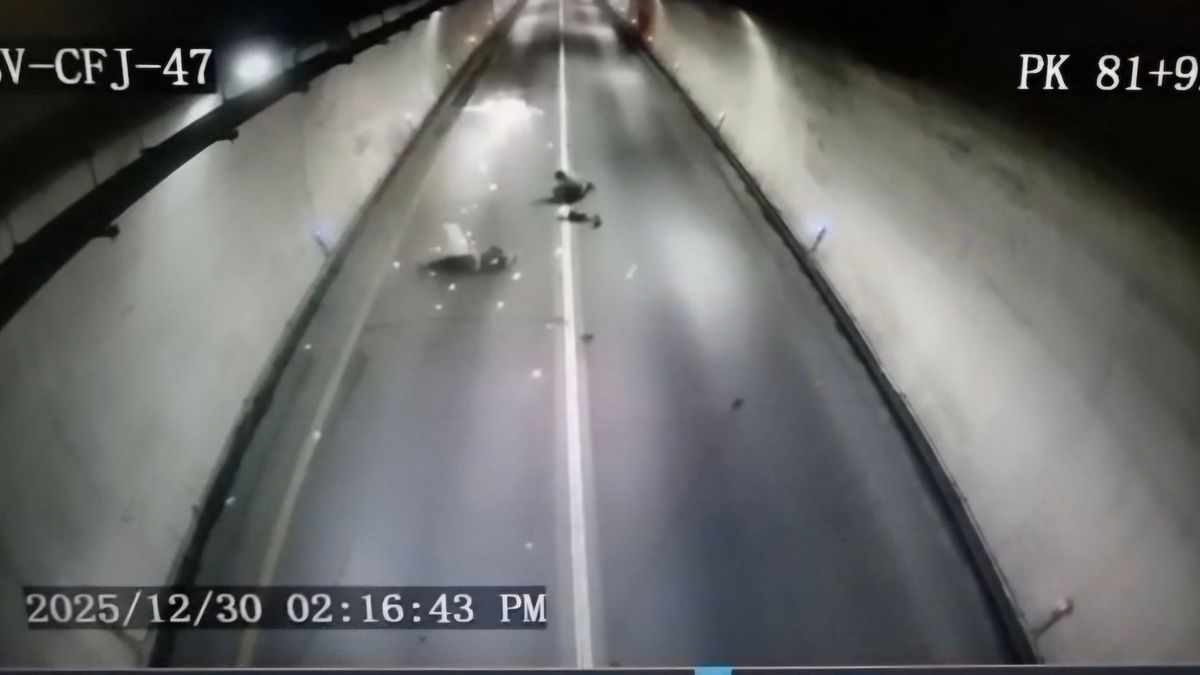 Accidente túnel vía al Llano.