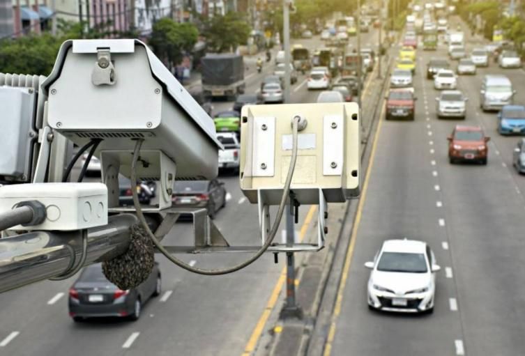 Cámaras de fotomultas.