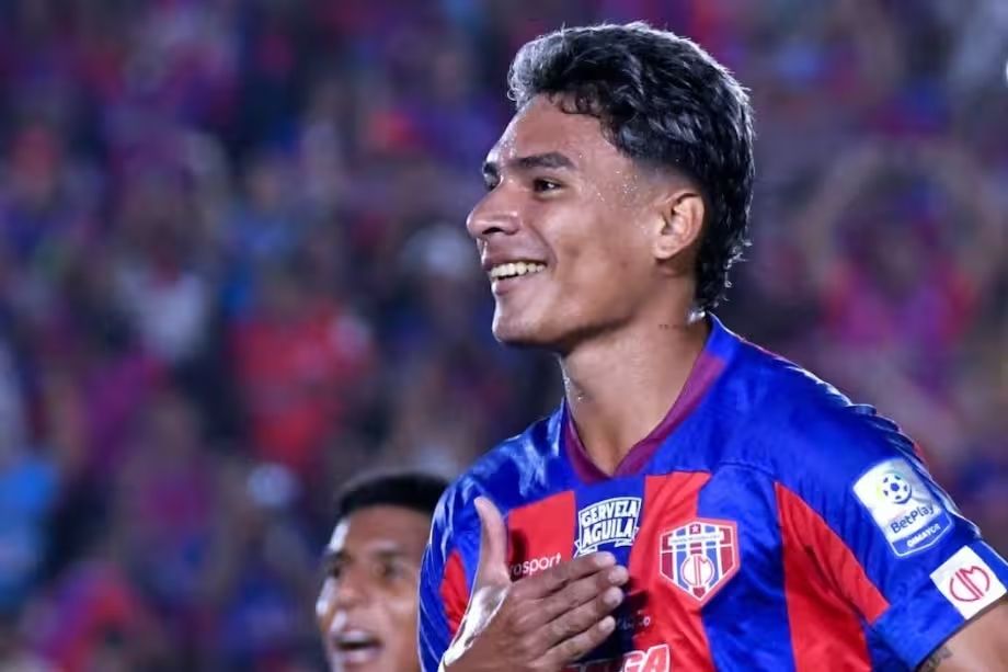 Jannenson Sarmiento vistiendo la camiseta del Unión Magdalena