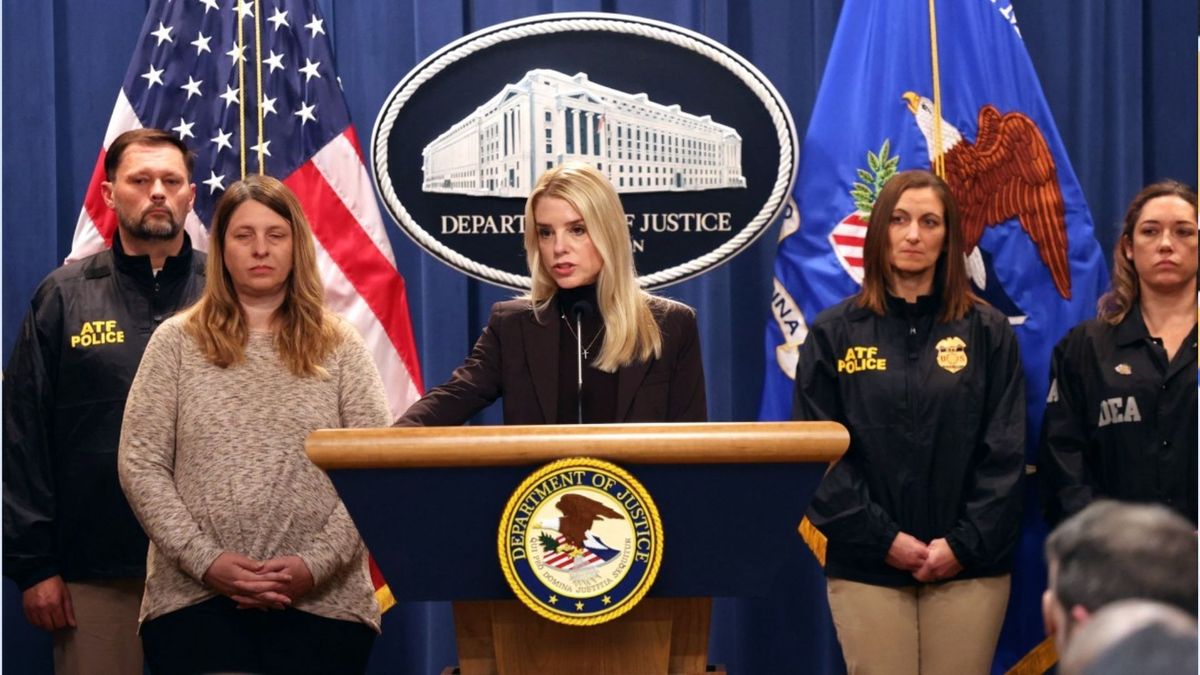 Fiscal general de Estados Unidos, Pam Bondi