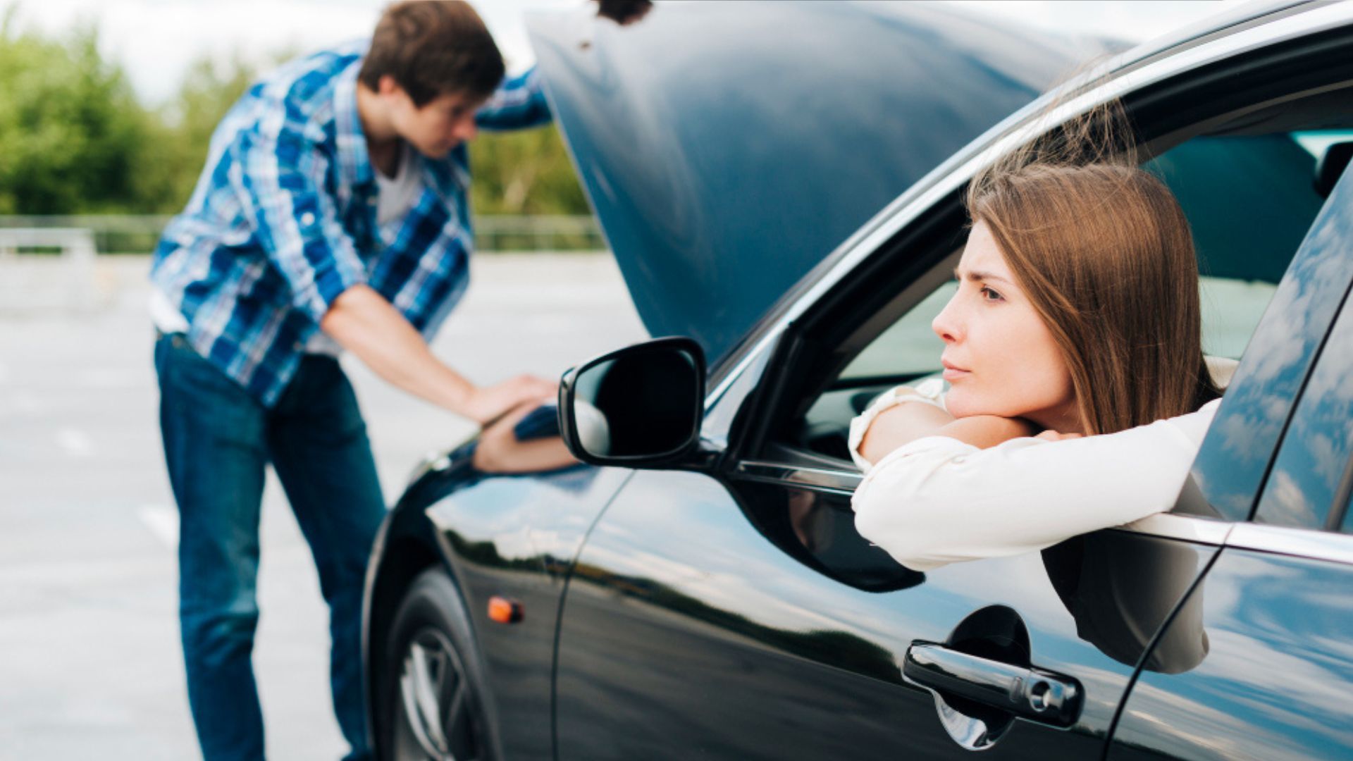 Detener el vehículo en un lugar seguro es clave cuando el motor se apaga de forma inesperada.