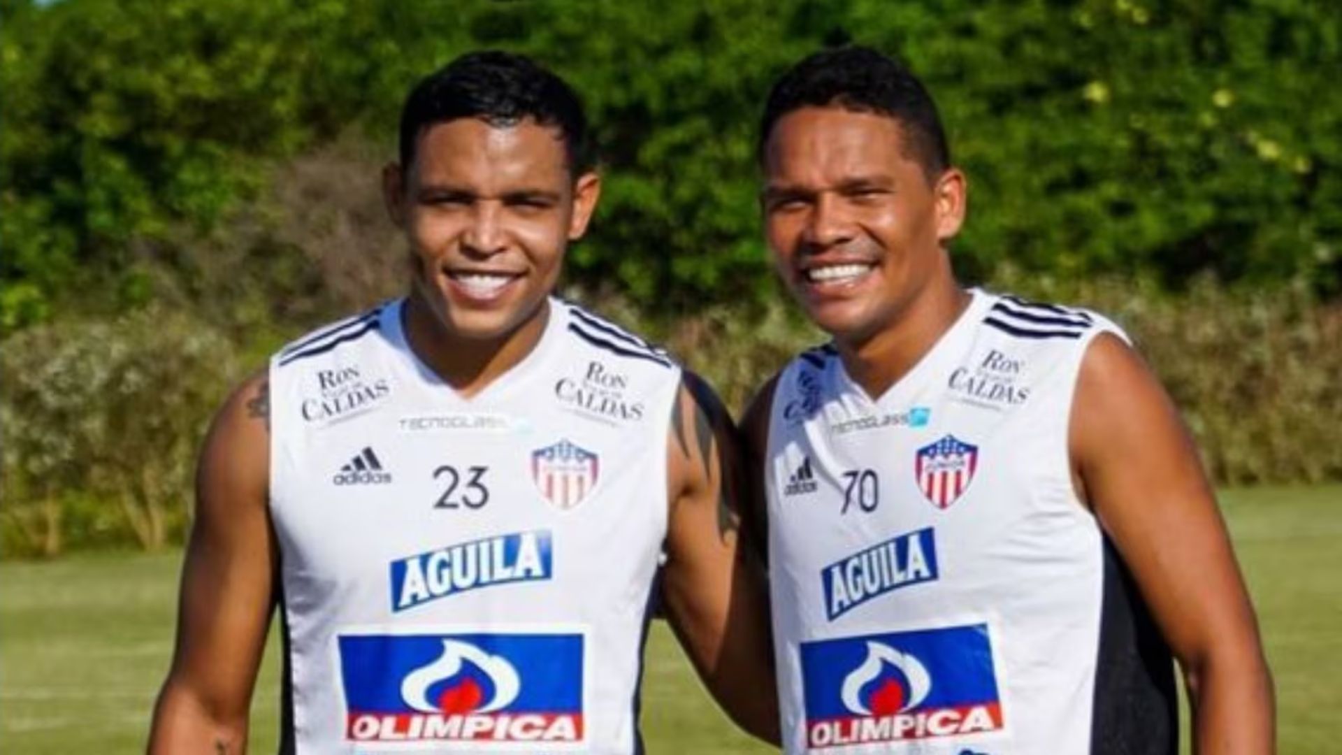 Luis Fernando Muriel y Carlos Bacca, compartiendo entrenamientos en la temporada de vacancia de Muriel