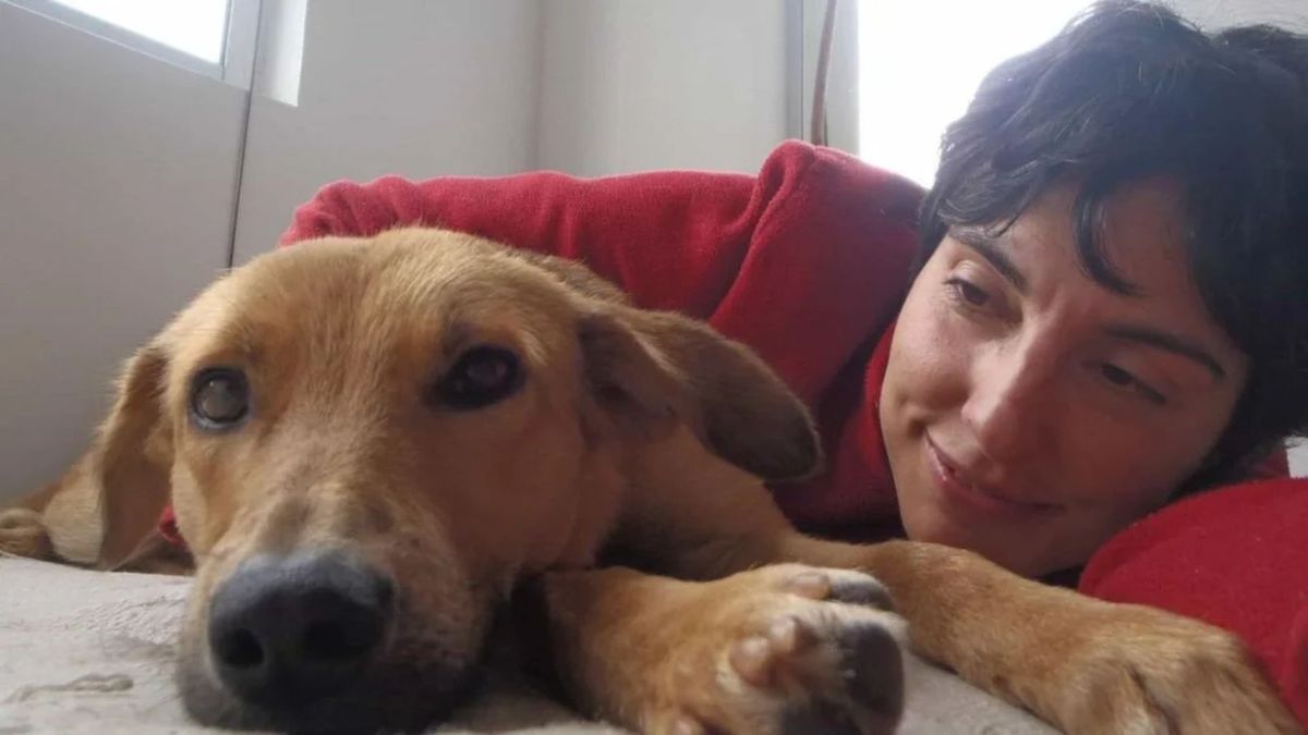 Yamila Fakhouri y su perra linda