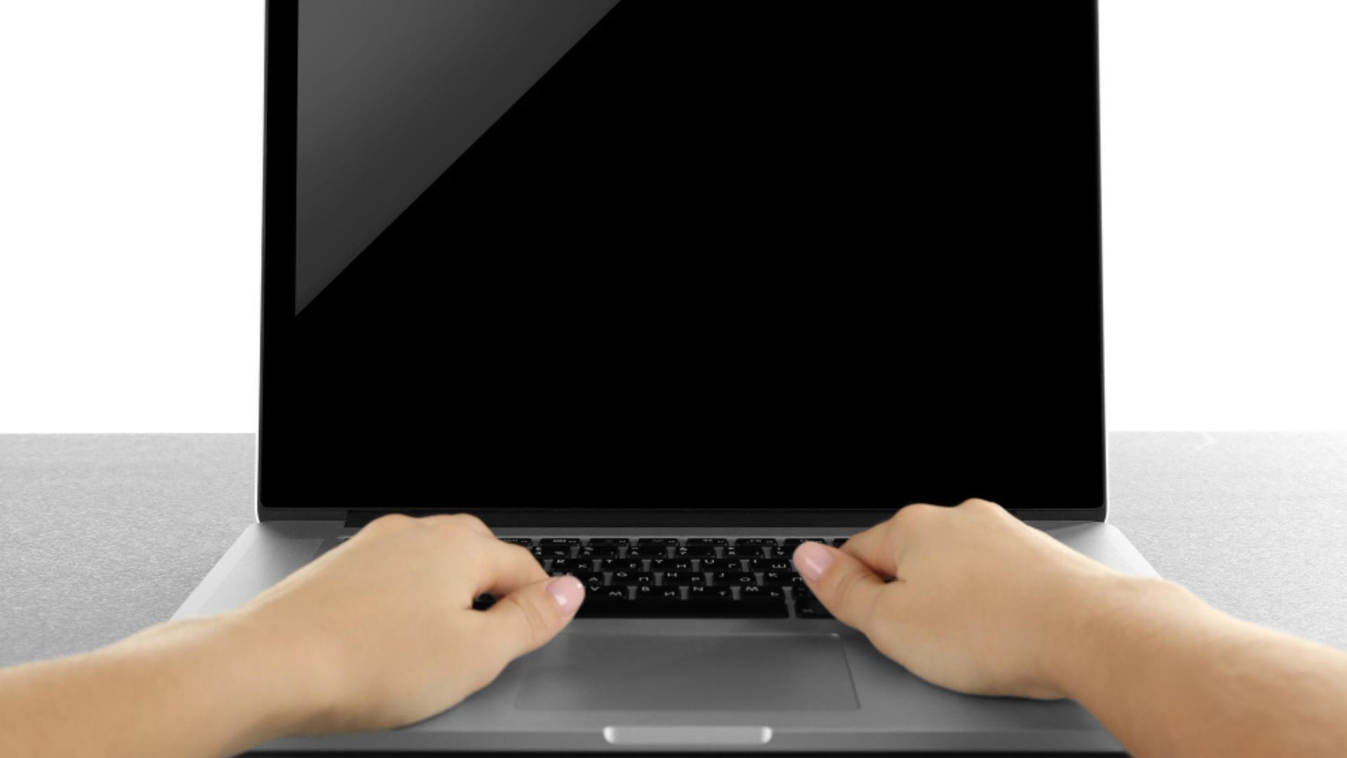 Su batería integrada ofrece hasta 100 horas de uso, según el fabricante.