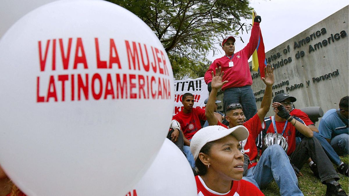 Manifestación frente a la embajada de Estados Unidos en Caracas