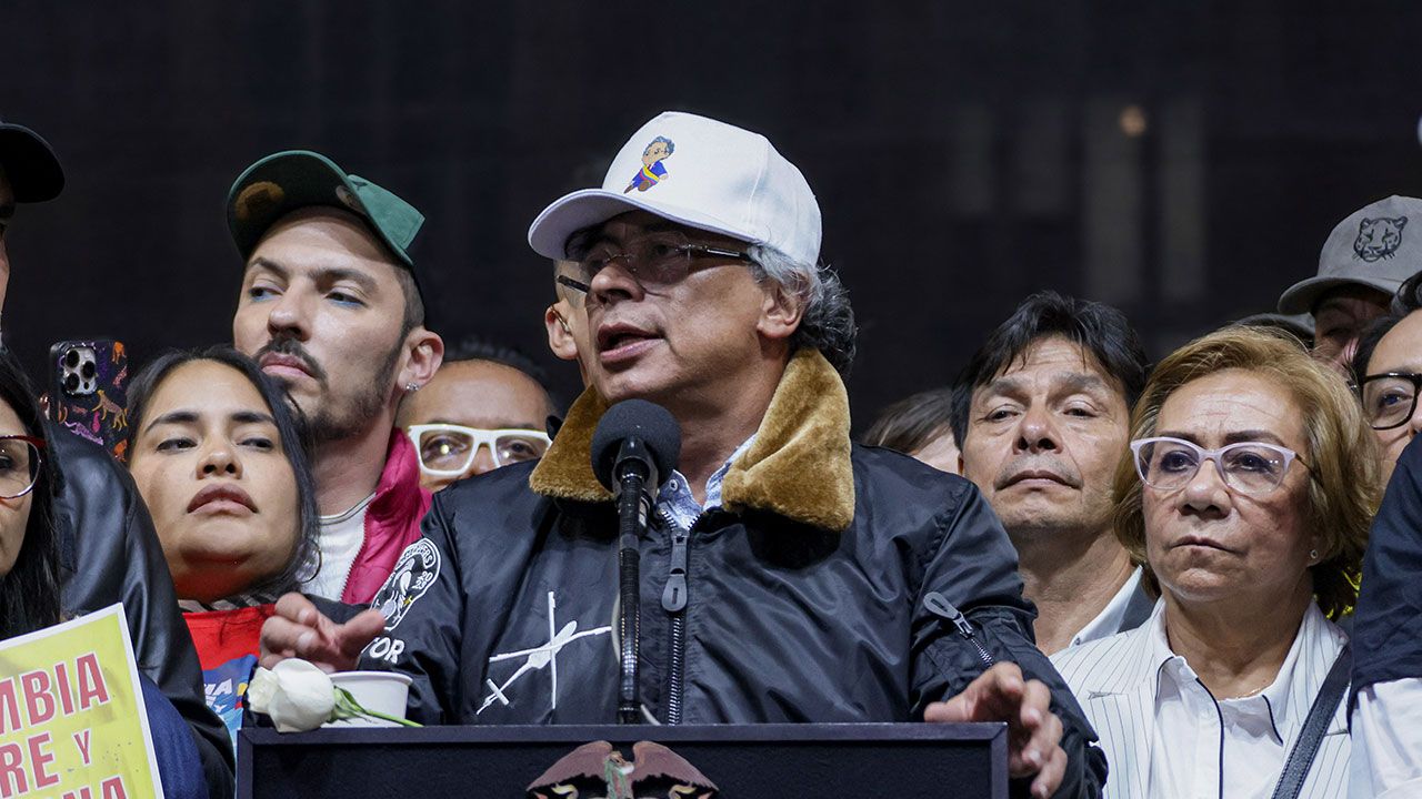 En su entrevista con The New York Times, Petro dijo que Colombia estaba en peligro.