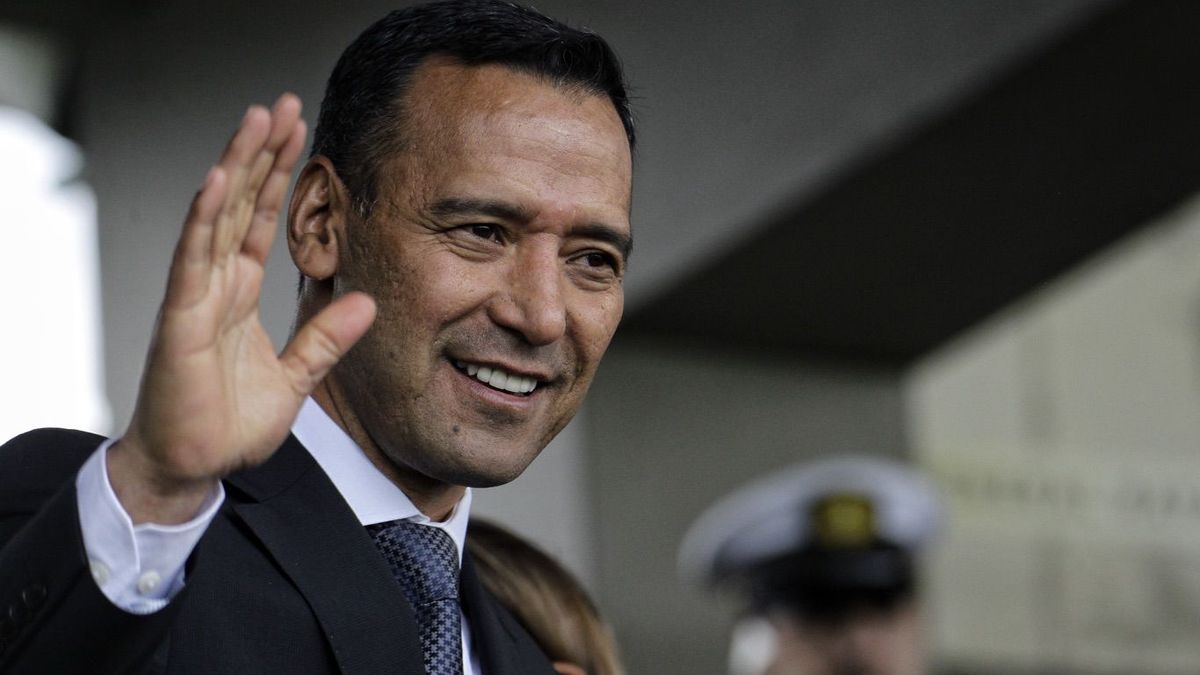 Pedro Sánchez, Ministro de Defensa