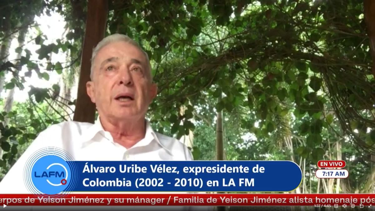 Álvaro Uribe en entrevista con La FM