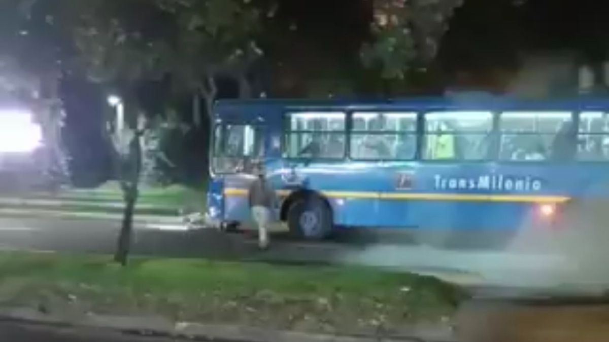TransMilenio inicia acciones disciplinarias tras caso de intolerancia con un conductor.