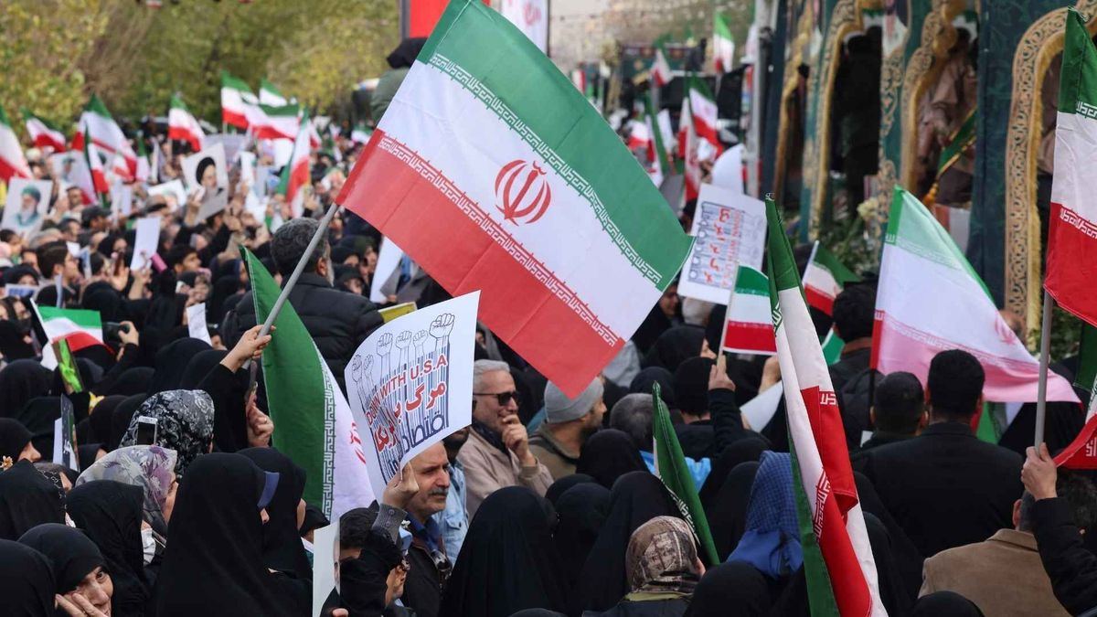 David Telias analizó el descontento social y económico que impulsa el actual levantamiento en Irán durante una entrevista radial.