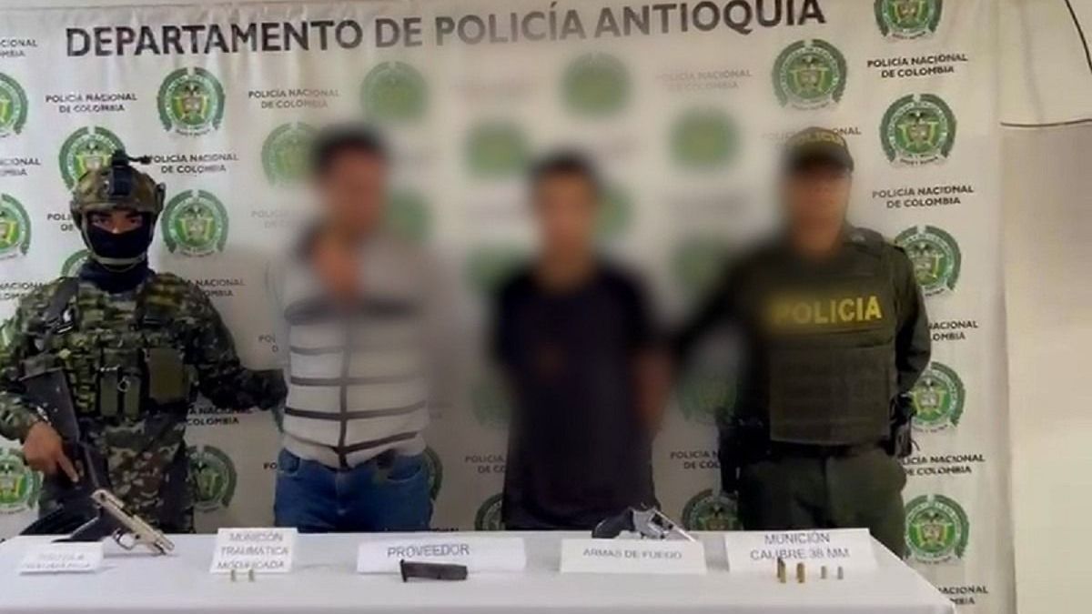 Durante el procedimiento se incautaron un revólver, una pistola traumática con cartuchos modificados.