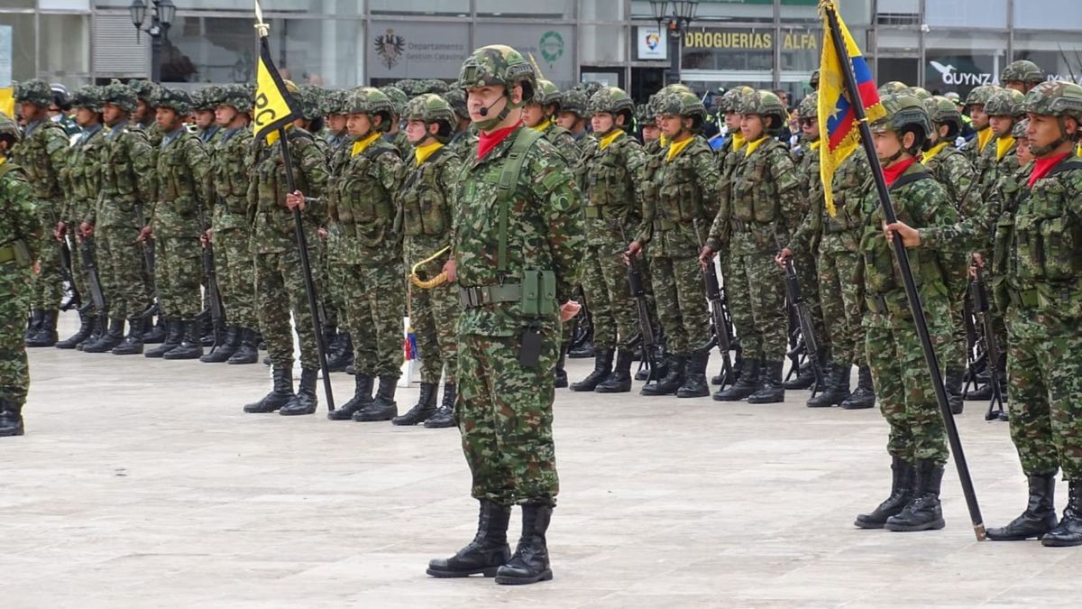 A lo largo de su trayectoria institucional, el Comando de la Primera Brigada funcionó en diferentes edificaciones de la ciudad de Tunja, hasta establecerse en su actual sede con el apoyo del Gobierno de Boyacá.