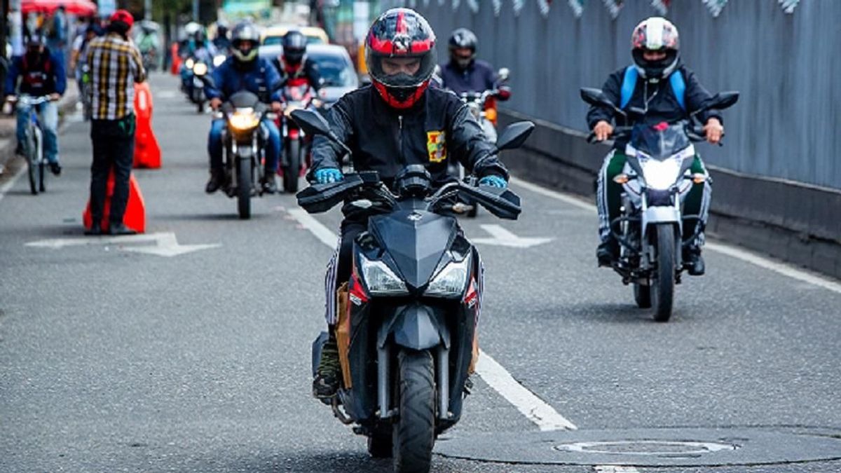 Referencia motociclistas en Colombia.
